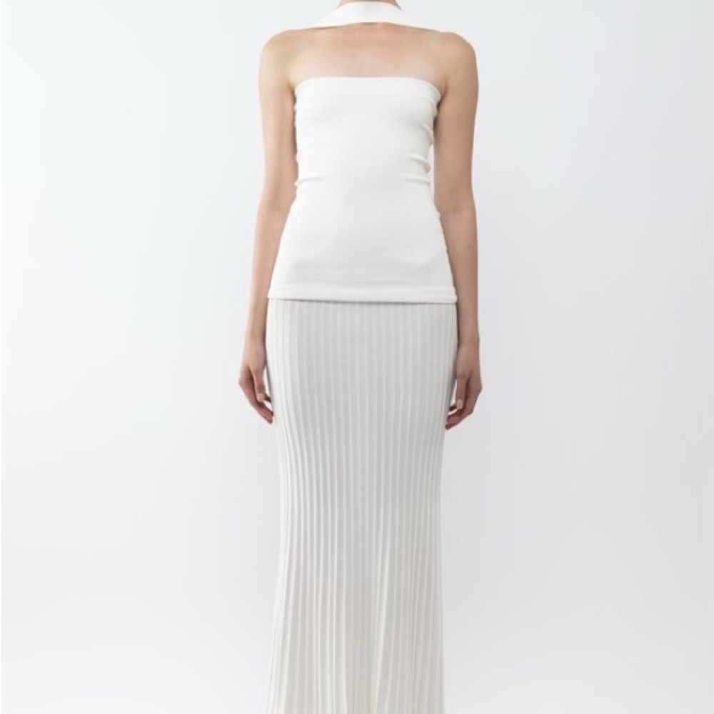 Arakii White Pleated Dress - Picture 2 of 3